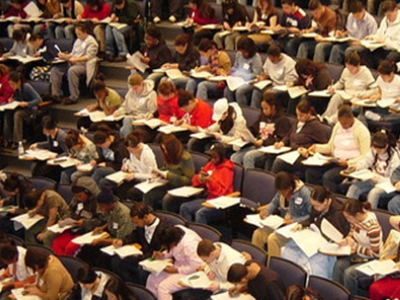 Πώς μπορούν να γλιτώσουν τη διαγραφή οι «αιώνιοι» φοιτητές